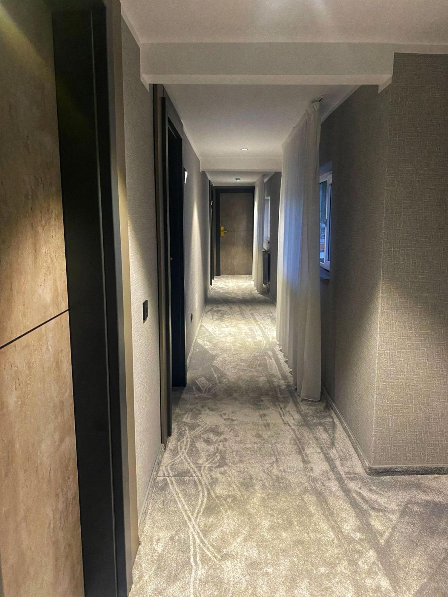 Hotel Plutitor Lebada Биказ Экстерьер фото